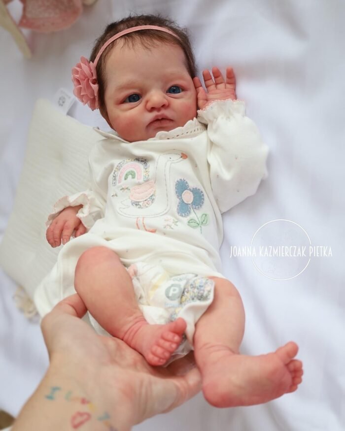 httpsjoannadollscomwp-contentuploads202510joanna_kazmierczak_-20241125-0006-700x875-1-1jpg - Kelli Maple Reborn Dolls